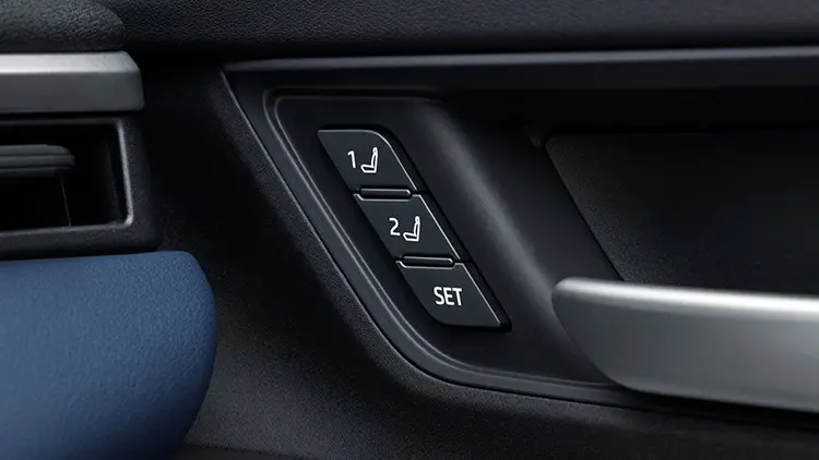 トレイルシーカー　アクセスキー対応運転席シートポジションメモリー機能／運転席オートスライドアウェイ