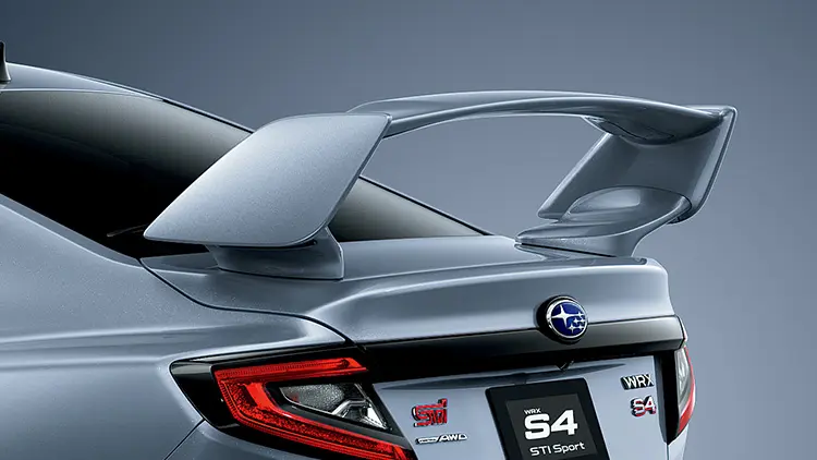 WRX S4 大型リヤスポイラー